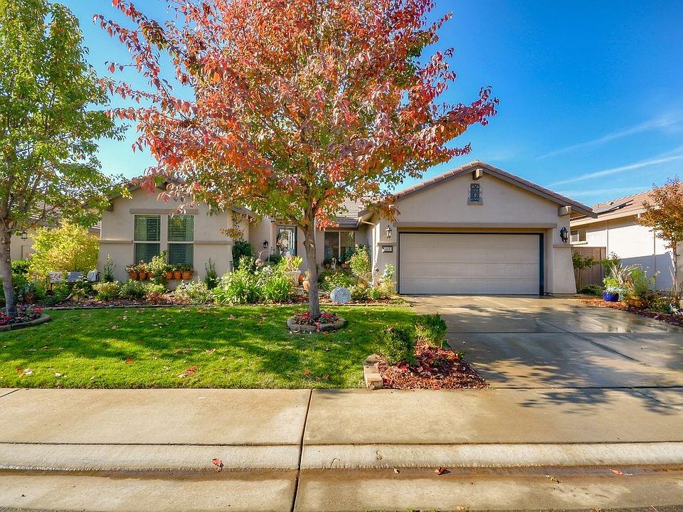 1st image of 449 Castle Oaks Dr