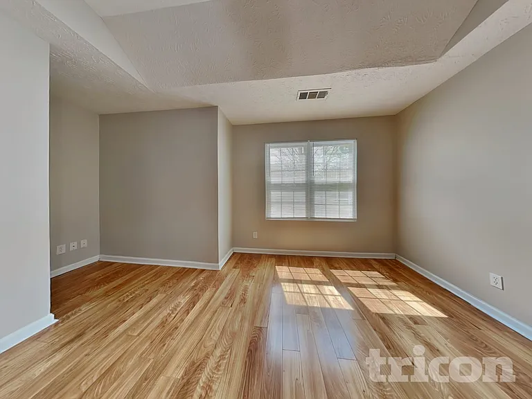 434 Creek View Ct — Photo 8