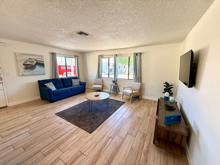 1188 Juanita Ln — Photo 10