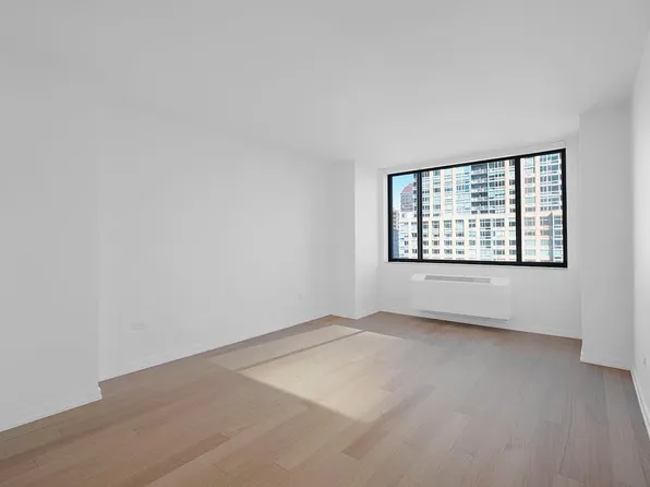 75 W End Ave, New York, NY