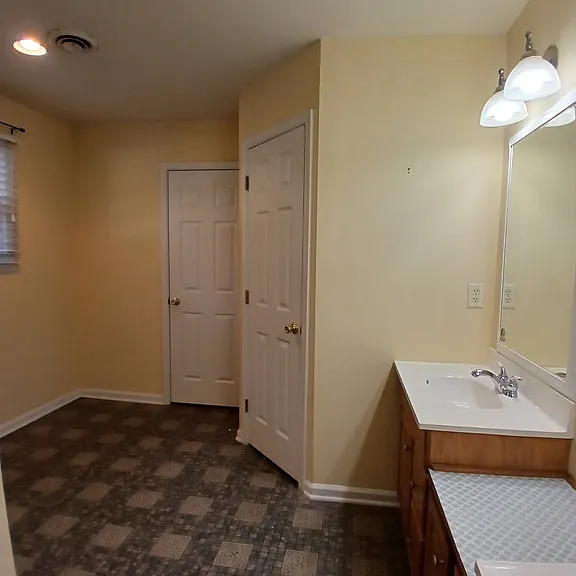 18 Greystone Dr — Photo 25