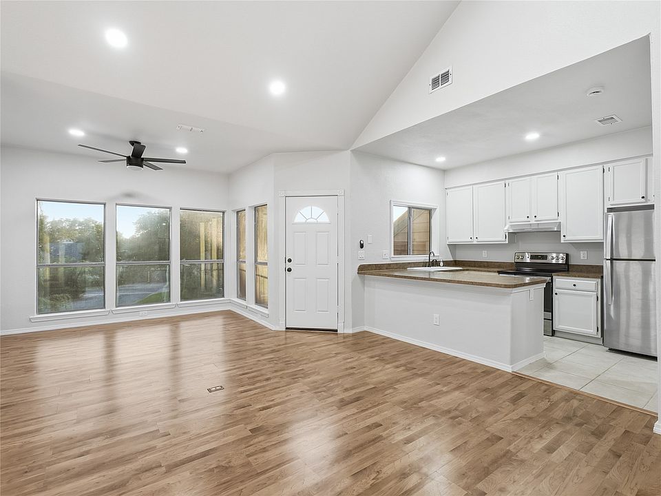 1st image of 119 Summer View Ln