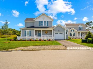 14 Cobblestone Cir, Mashpee, MA 02649