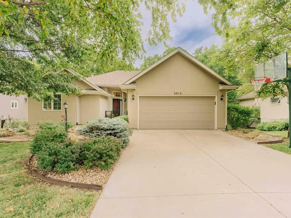3918 SW Lincolnshire Rd, Topeka, KS 66610