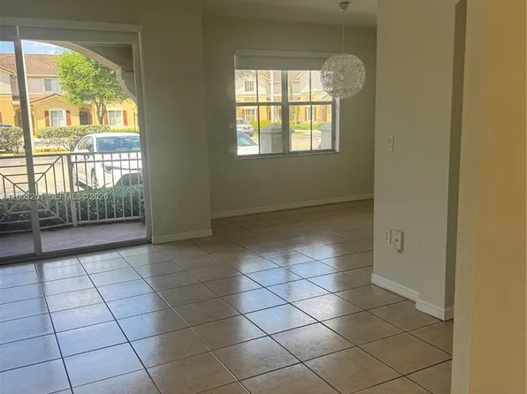 8826 W Flagler St APT 102, Miami, FL 33174