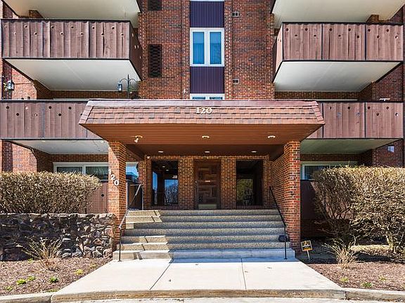 2nd image of 120 S Spruce Ave APT 403