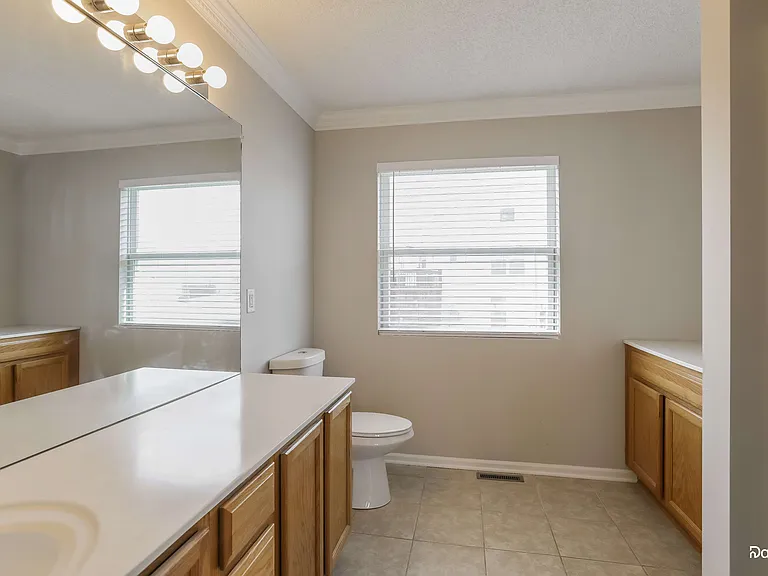 7908 N Lister Ave — Photo 7