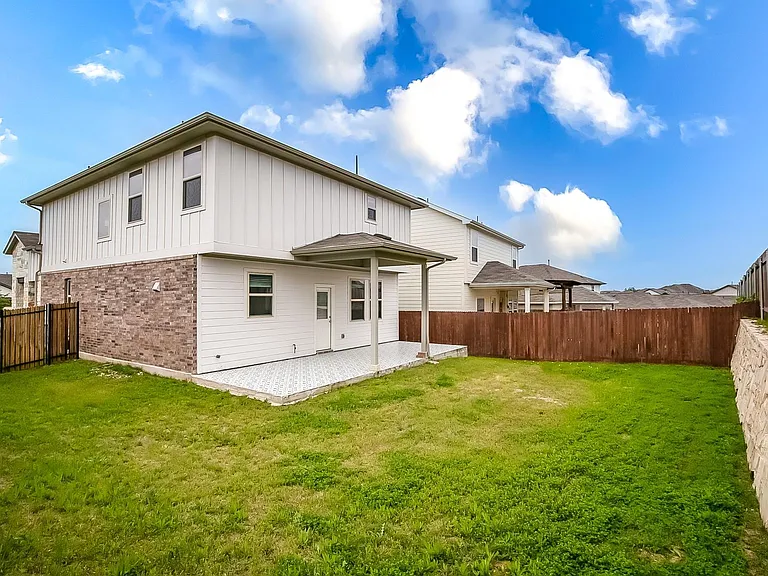 100 Earl Keen St — Photo 27