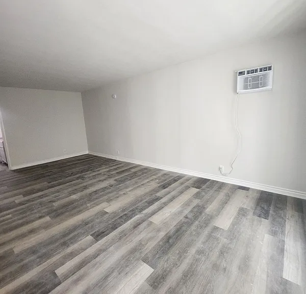 2034 S Corning St #3 — Photo 3