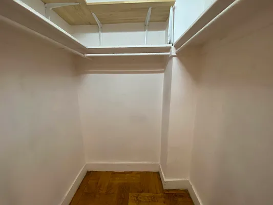 Rented by Oxford Property Group | media 13