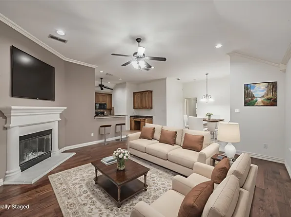 813 Claycourt Cir, Fort Worth, TX 76120