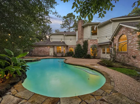 44 Dovewood Pl, Spring, TX 77381