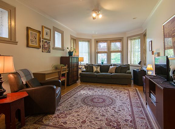 2nd image of 3804 W Wrightwood Ave