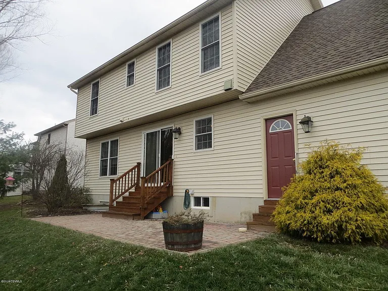 9 Delwood Dr — Photo 2