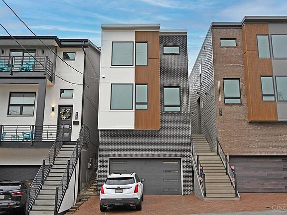2nd image of 427 Stanley Ave