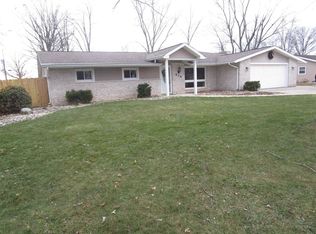 828 Straford Rd, New Haven, IN 46774