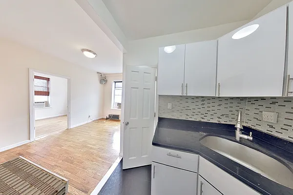 Rented by AD Real Estate Investors | media 12