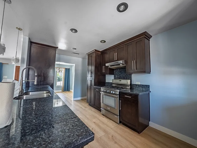 1395 Sheryl Ave — Photo 5