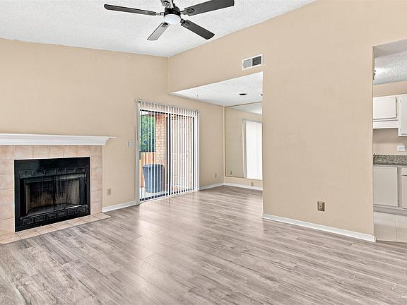 3rd image of 4426 Bellview Ave