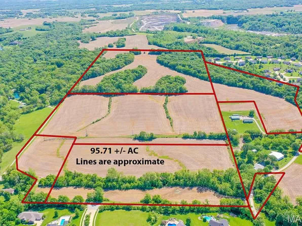 Rueck Rd, Columbia, IL 62236