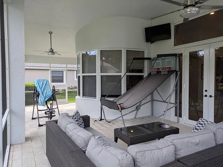 1865 NW 124th Way — Photo 21