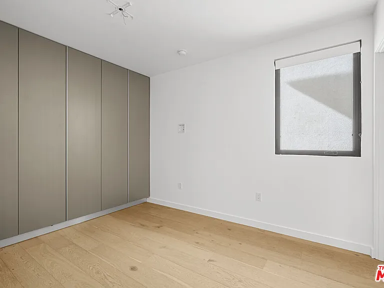 11795 Gateway Blvd #4 — Photo 12