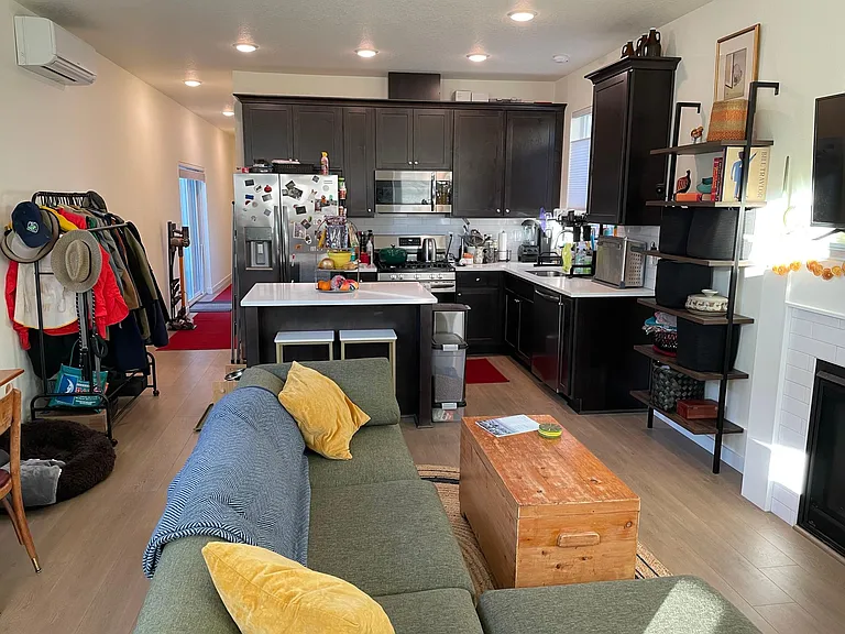 8741 N Burrage Ave — Photo 5