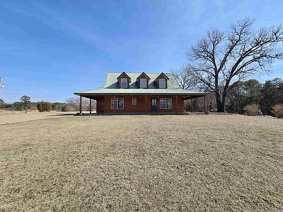 2nd image of 371 Mountain Trail Rd