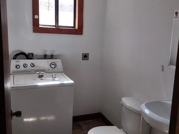 4th image of 9095 Idlewild Dr