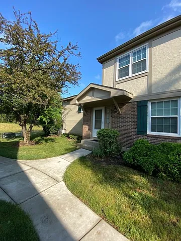 2 bed, 1.5 bath, 980 sqft, $2,100 — Photo 1