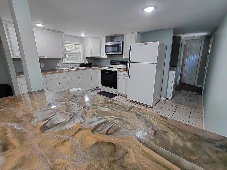 2818 Dodson Dr — Photo 2