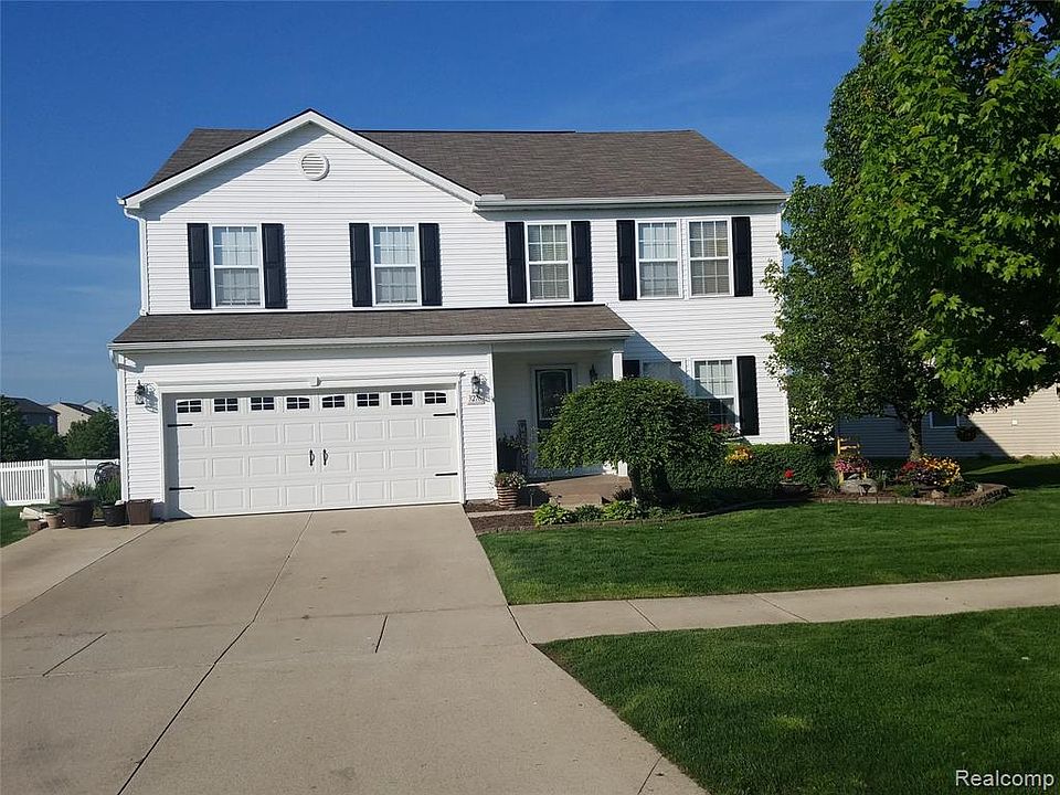 1st image of 3276 Pine Run Dr