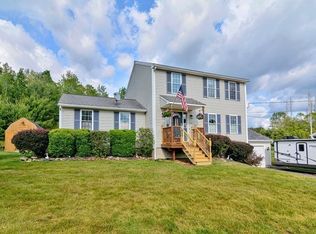 749 S Barre Rd, Barre, MA 01005
