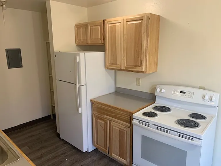 425-435 445 Chicago St — Photo 7