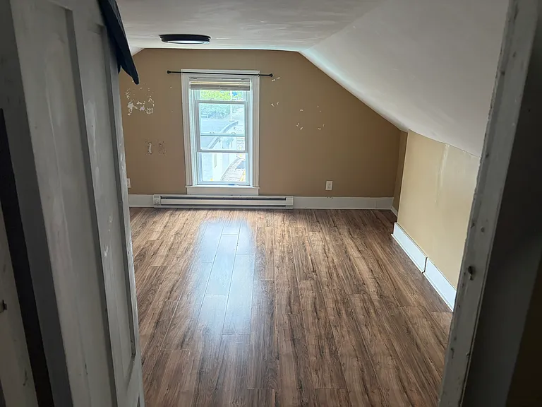 12 Burke St #2 — Photo 8