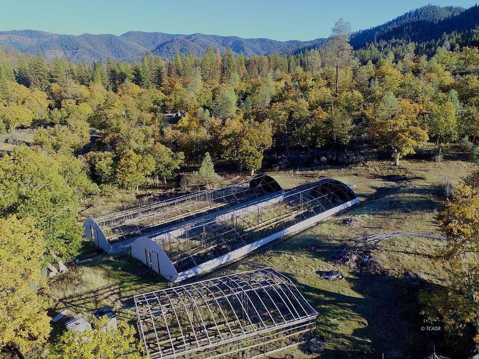 1st image of 297 Frog Pond Ln
