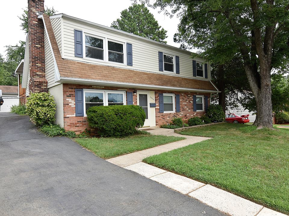 1st image of 3826 Claremont Ln