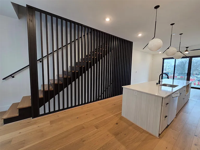 1640 Bagley St #13 — Photo 12
