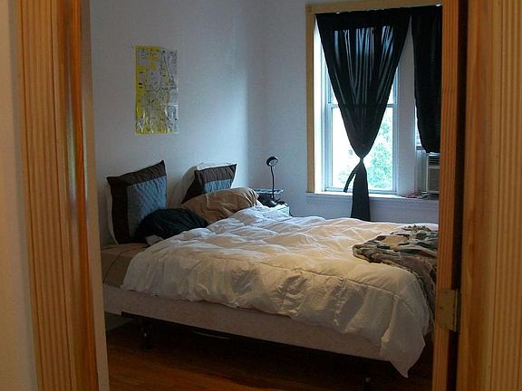 king or queen beds fit