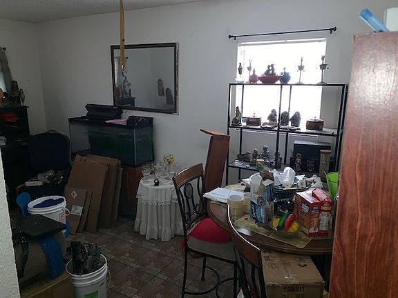 3rd image of 10003 Jasmine Ave