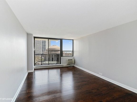 2nd image of 2740 N Pine Grove Ave APT 10G
