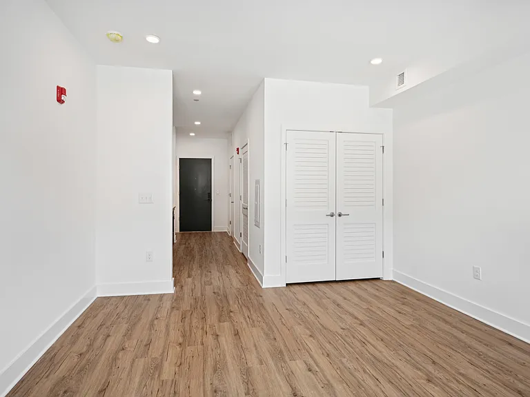 The Howell - 2101 Washington Ave — Photo 32