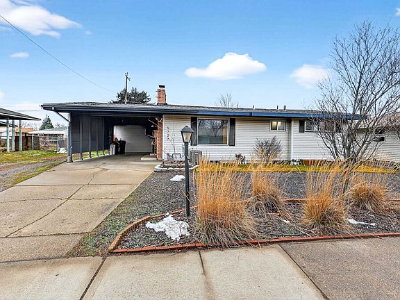 2nd image of 5727 N Maple St