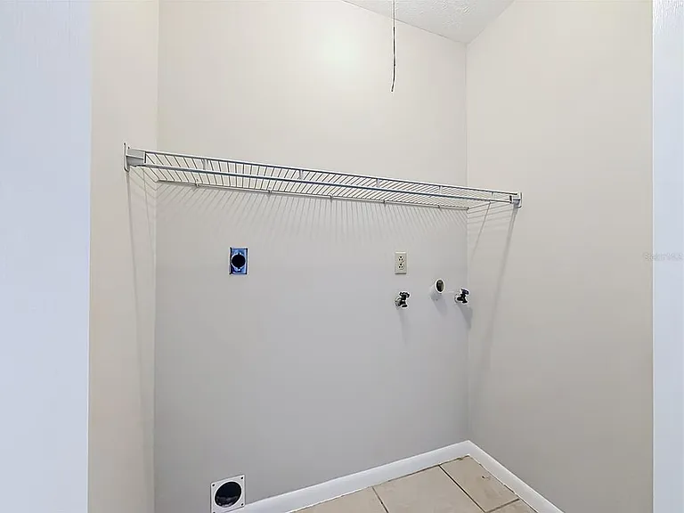 2113 NE 38th Ave — Photo 36