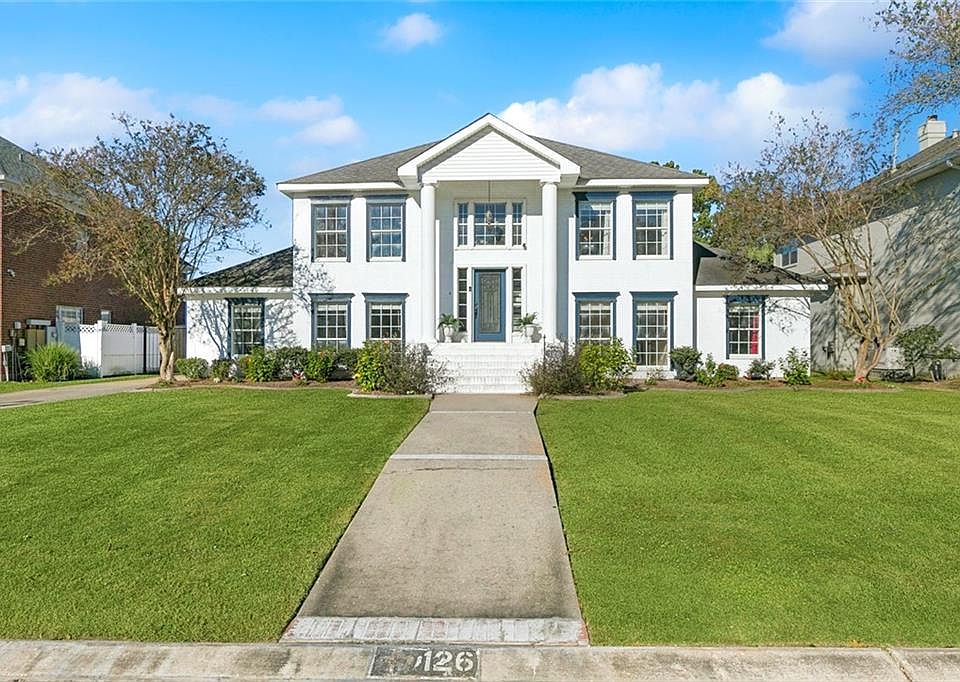 1st image of 126 Woodchase Dr