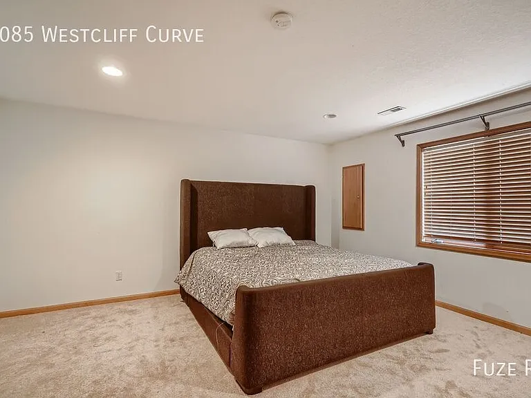 1085 Westcliff Curv — Photo 10