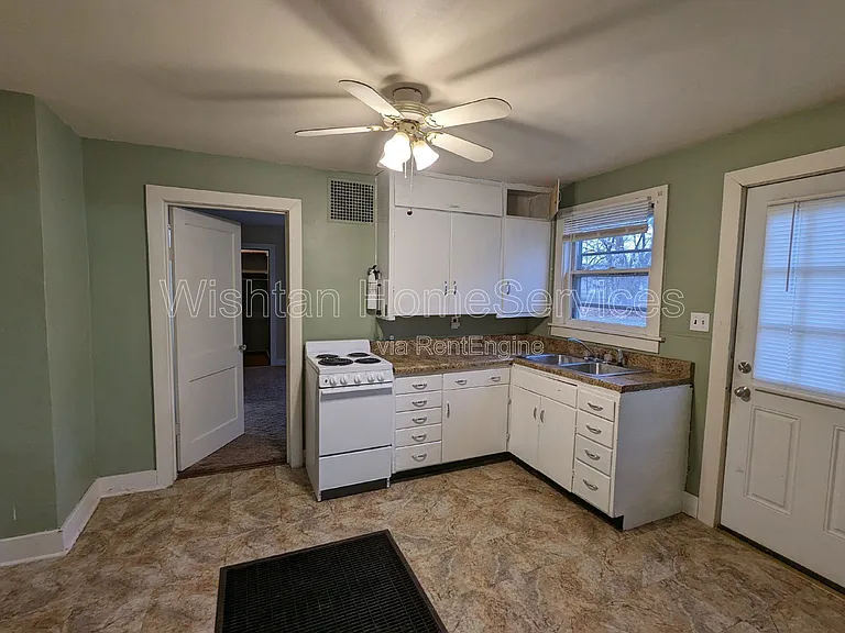410 N Monroe St #N — Photo 1