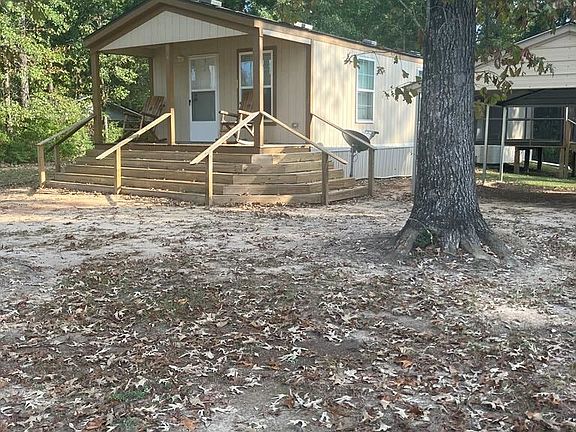 3rd image of 2530 Fairdale Rd