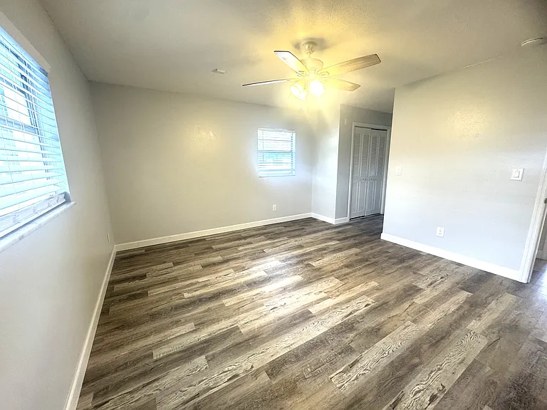 2924 Raeford Rd — Photo 13
