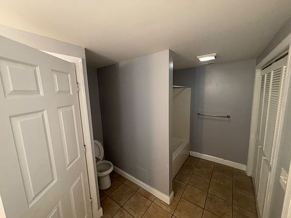 3rd image of 209-219 Howe Ave #1A